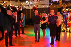 2e Kerstbal (090)